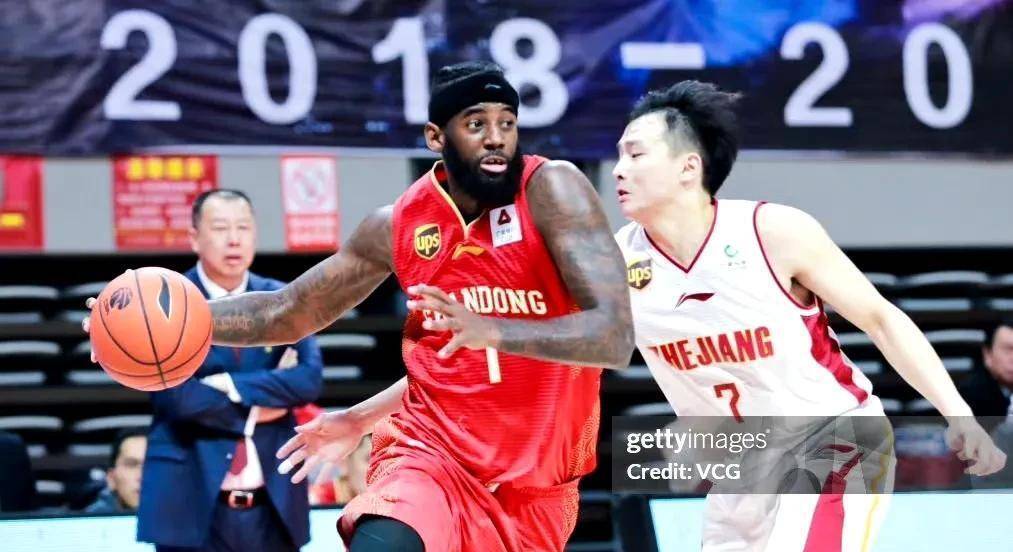 PG游戏-包含完成续约！青岛场均27.4分外援自宣留队险些掀翻广厦创造黑八奇迹的词条